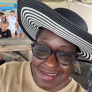 Meet your Posher, Deborah